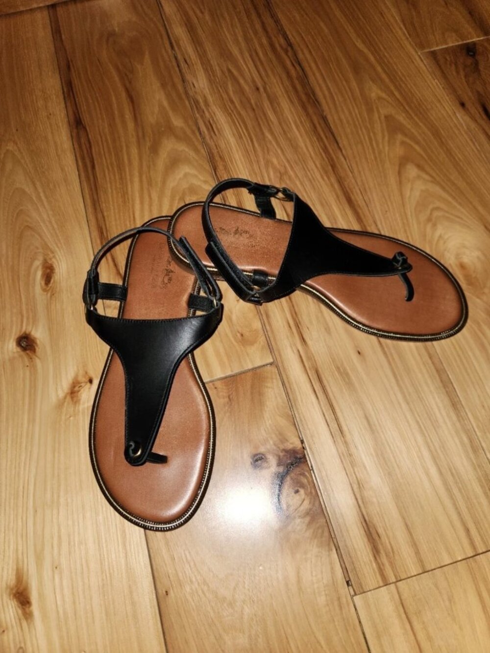 COACH AND FOUR Leather Sandals Thong Black Tan Size 8.5 Women’s Flat Italy EUC